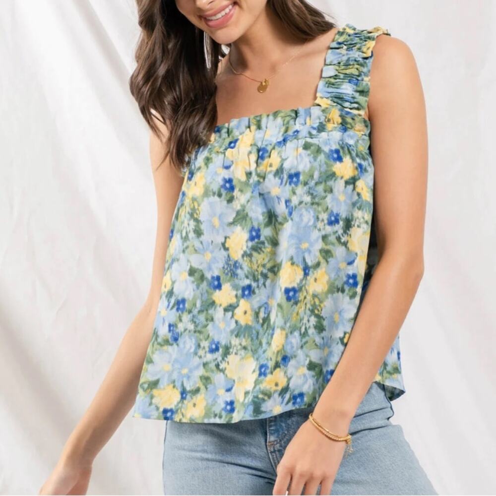 NWT Ruched Strap Floral Top Size Small